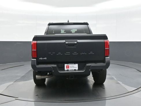 Certified 2025 Toyota Tacoma SR5 AWD/4WD image 6