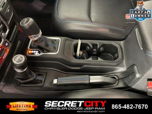 Used 2023 Jeep Wrangler Unlimited Rubicon 4xe w/ Cold Weather Group AWD/4WD image 25