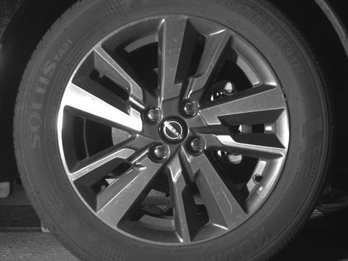 Used 2025 Nissan Versa SV FWD image 16