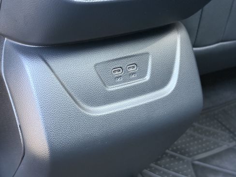 Used 2024 Chevrolet Blazer EV LT AWD/4WD image 13