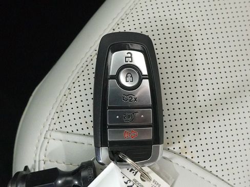 Used 2025 Ford Mustang Mach-E Premium AWD/4WD image 22