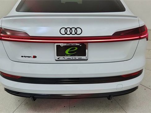 Used 2023 Audi e-tron S Prestige w/ Prestige Package image 12