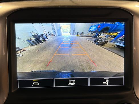 Used 2021 Chevrolet Silverado 1500 LT Trail Boss w/ Convenience Package II AWD/4WD image 31