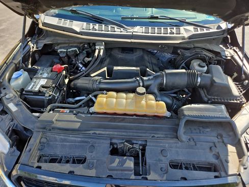 Used 2017 Ford F150 XLT AWD/4WD image 22
