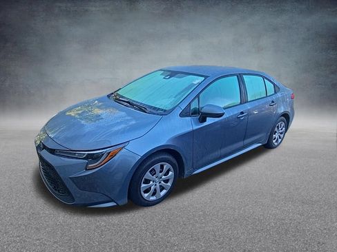 Used 2022 Toyota Corolla LE w/ Carpet Mat Package (TMS) FWD image 3
