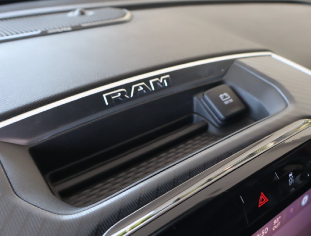 Used 2025 RAM 2500 Big Horn AWD/4WD image 34