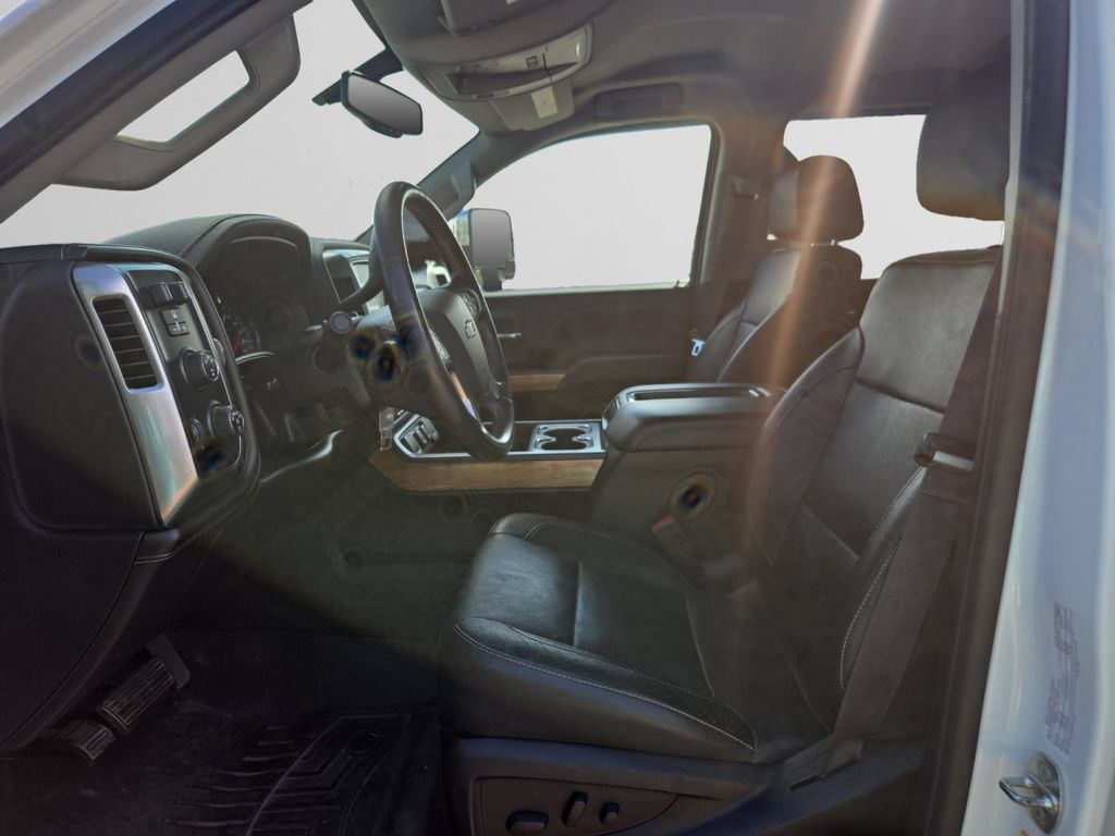 Used 2015 Chevrolet Silverado 2500 LTZ AWD/4WD image 10