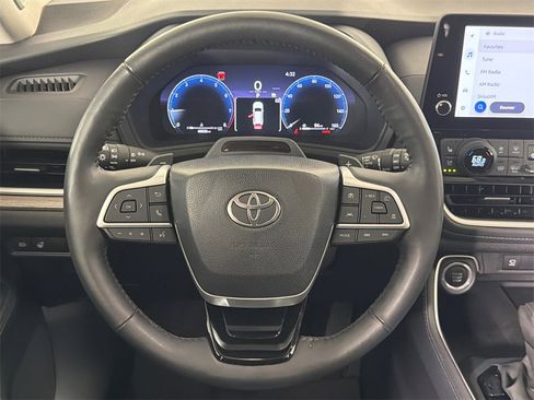 Used 2024 Toyota Grand Highlander Platinum image 25