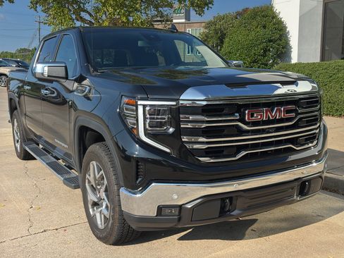 Used 2024 GMC Sierra 1500 SLT w/ SLT Premium Plus Package AWD/4WD image 1