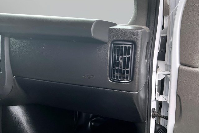 Used 2025 Chevrolet Express 2500 w/ Driver Convenience Package RWD image 15