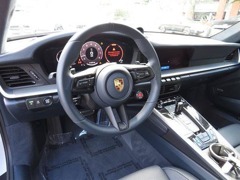 Used 2025 Porsche 911 Carrera RWD image 10