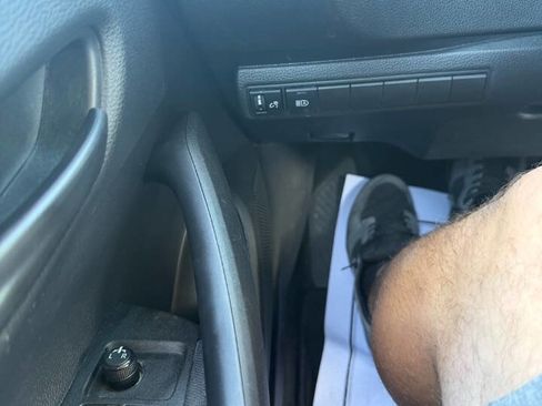 Used 2022 Toyota Corolla LE w/ Carpet Mat Package (TMS) FWD image 13