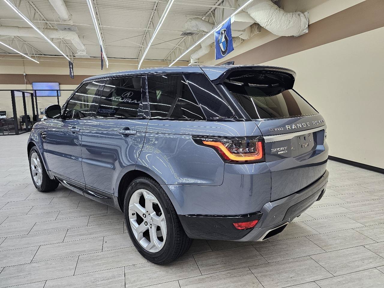 Used 2018 Land Rover Range Rover Sport HSE AWD/4WD image 8