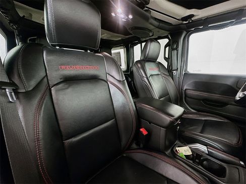 Used 2019 Jeep Wrangler Unlimited Rubicon w/ Dual Top Group image 28