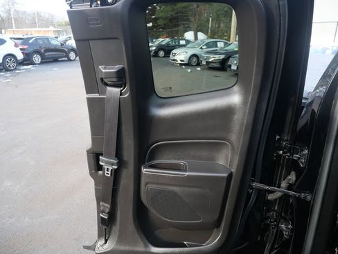 Used 2016 GMC Canyon SLE w/ All Terrain Adventure Package image 30