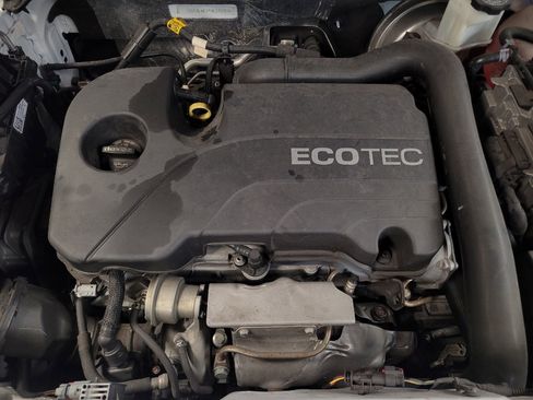 Used 2022 GMC Terrain SLE w/ Driver Convenience Package FWD image 30
