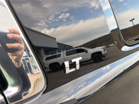 Used 2017 Chevrolet Tahoe LT image 13