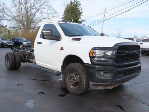 Used 2024 RAM 3500 Tradesman image 8