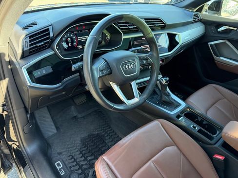 Used 2024 Audi Q3 2.0T Premium w/ Convenience Package AWD/4WD image 16