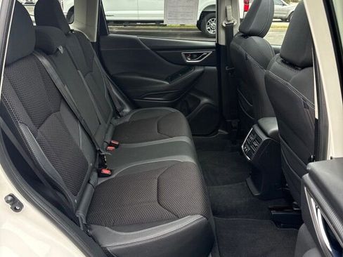 Used 2019 Subaru Forester Premium image 16