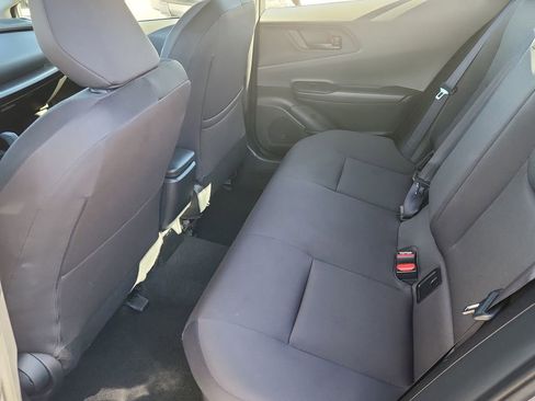 Used 2025 Toyota Prius LE image 9