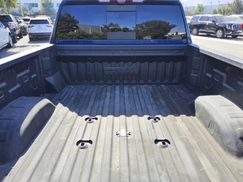Used 2022 Chevrolet Silverado 2500 High Country w/ Z71 Off-Road Package AWD/4WD image 6