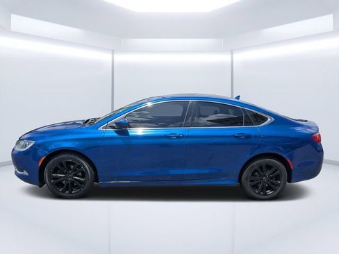 Used 2016 Chrysler 200 Limited w/ Anniversary Edition FWD image 6