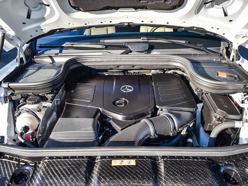 Used 2025 Mercedes-Benz GLE 450e 4MATIC image 29