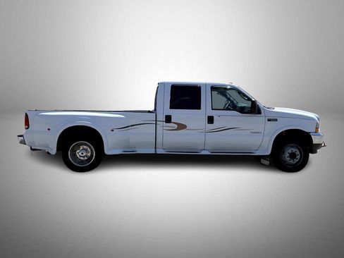 Used 2004 Ford F550 2WD Crew Cab Super Duty image 4