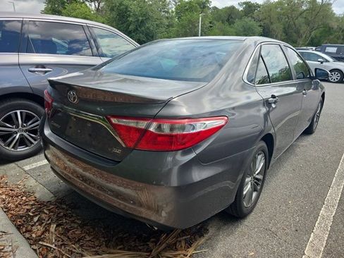 Used 2017 Toyota Camry SE FWD image 2