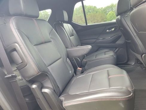 Used 2022 Chevrolet Traverse RS image 23