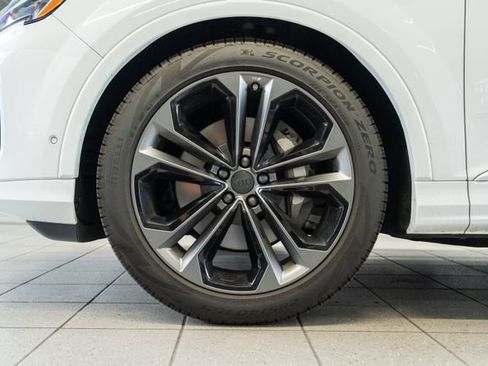 Used 2026 Audi Q7 3.0T Premium Plus AWD/4WD image 7