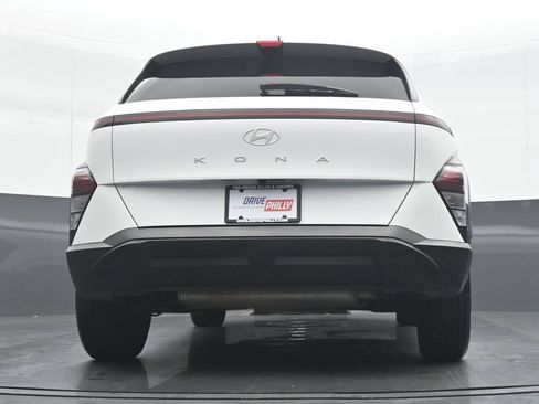 Used 2025 Hyundai Kona SEL FWD image 30