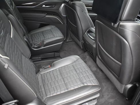 Used 2022 Cadillac Escalade Sport Platinum w/ LPO, ONYX Package AWD/4WD image 35