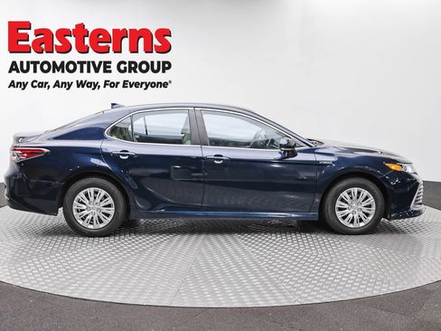 Used 2021 Toyota Camry LE FWD image 4