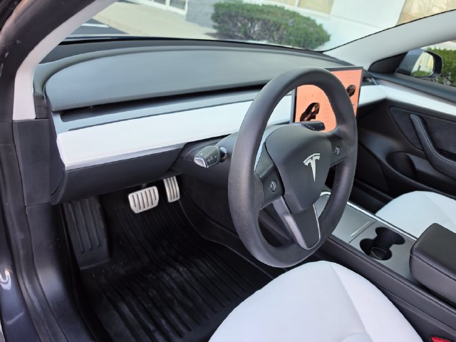 Used 2021 Tesla Model 3 Performance AWD/4WD image 17