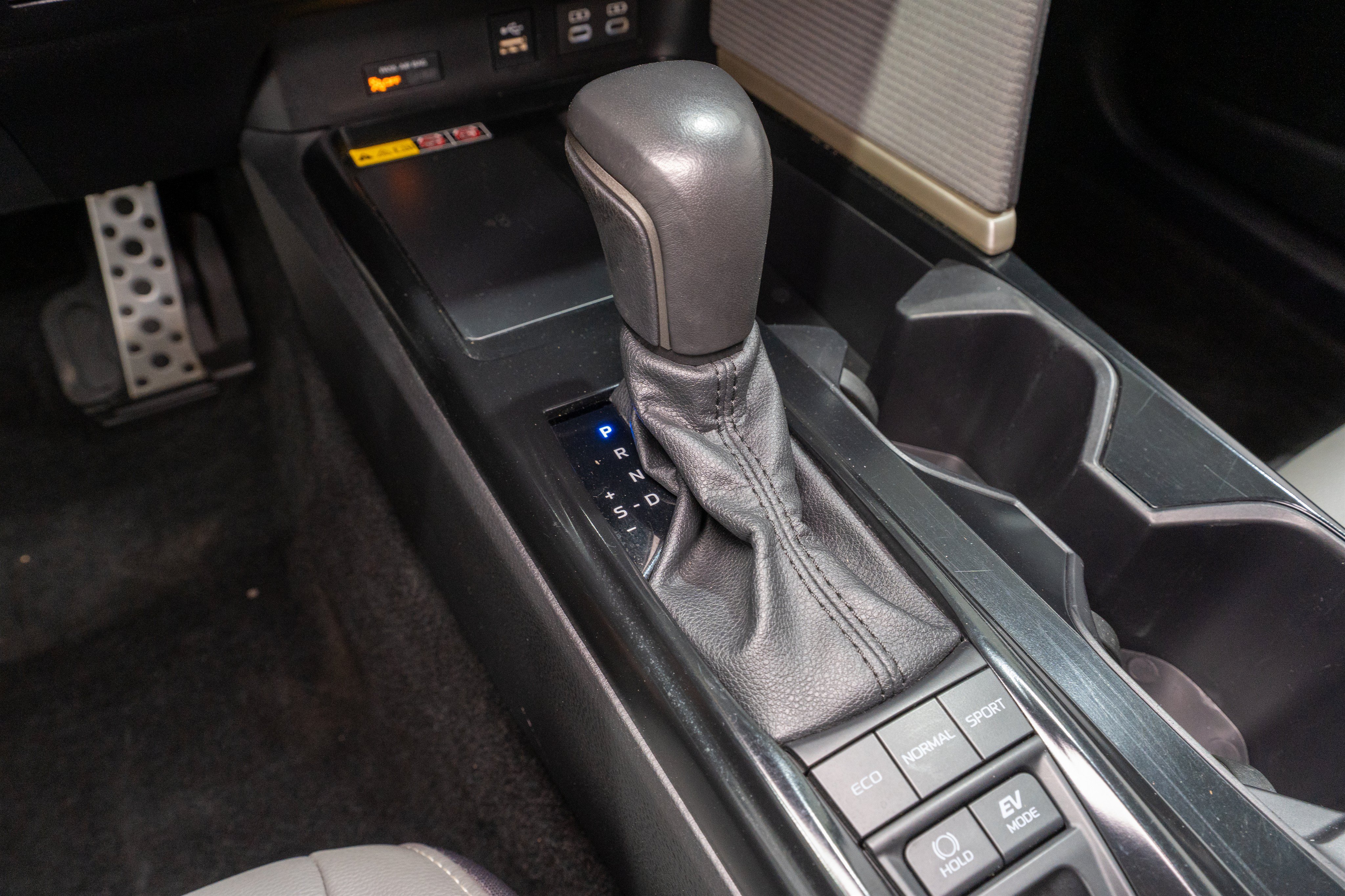 Used 2025 Toyota Camry SE FWD image 20