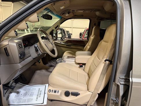 Used 2002 Ford Excursion Limited image 4