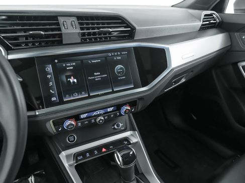 Certified 2024 Audi Q3 2.0T Premium image 25