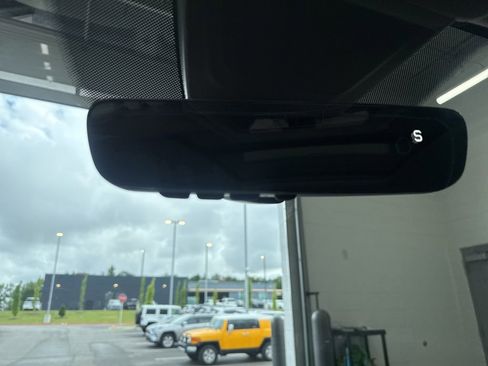 New 2026 Volkswagen Atlas SE image 24