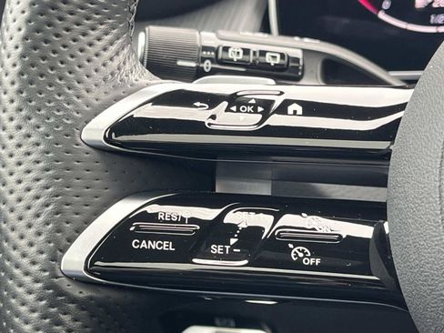 Certified 2025 Mercedes-Benz GLC 300 4MATIC image 27