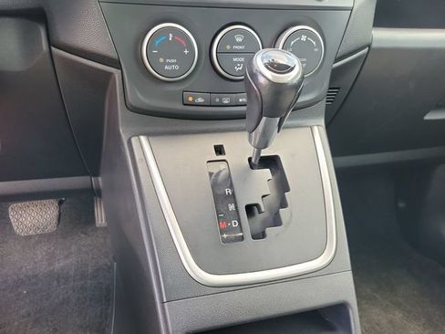 Used 2015 MAZDA MAZDA5 Grand Touring FWD image 23