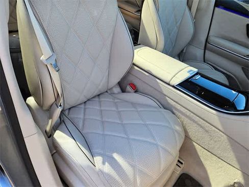 Certified 2024 Mercedes-Benz Maybach S 580 4MATIC image 24
