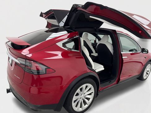 Used 2021 Tesla Model X Long Range AWD/4WD image 17