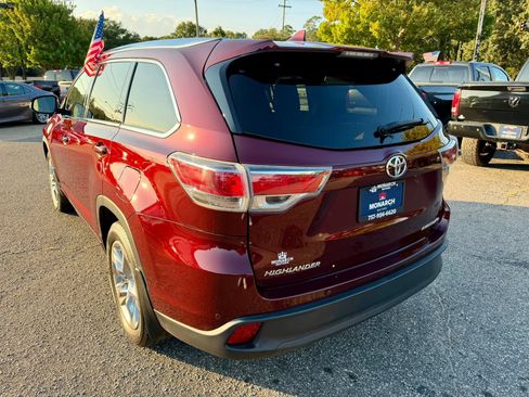 Used 2014 Toyota Highlander Limited Platinum AWD/4WD image 3