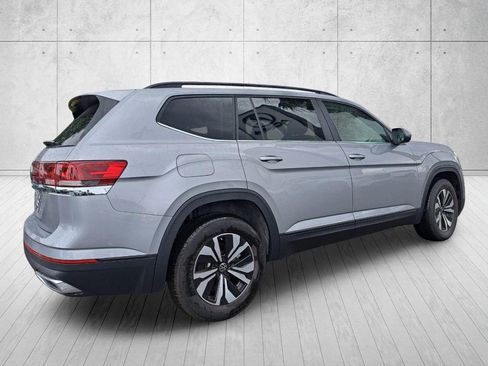 Used 2026 Volkswagen Atlas SE FWD image 5