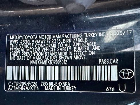 Used 2018 Toyota C-HR XLE image 29