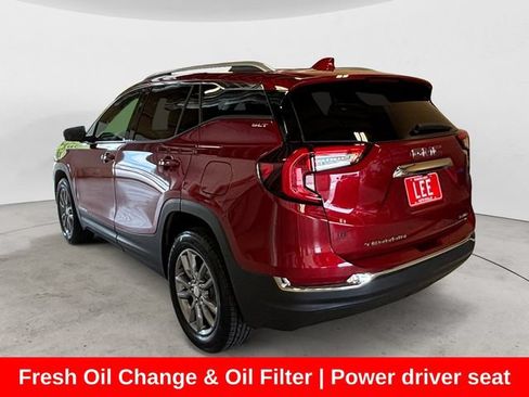 Used 2024 GMC Terrain SLT AWD/4WD image 3