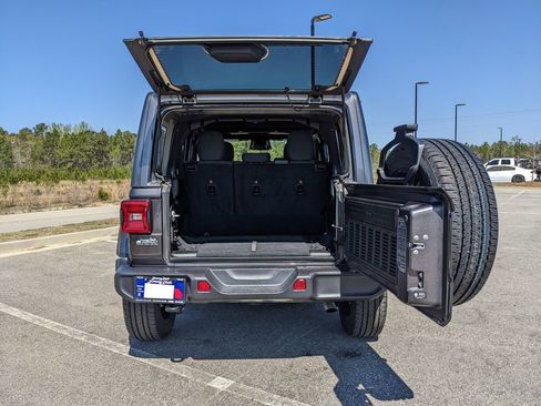 Certified 2025 Jeep Wrangler Unlimited Sahara image 41