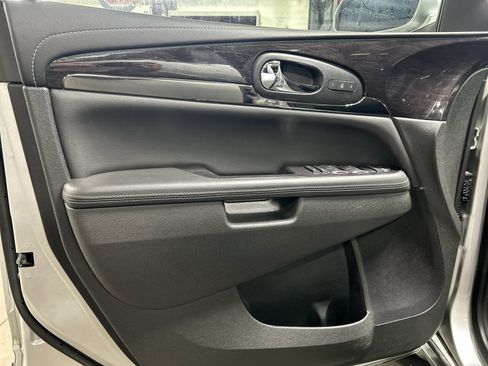 Used 2017 Buick Enclave Leather AWD/4WD image 22